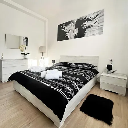 The Lake-side Corner Appartement *