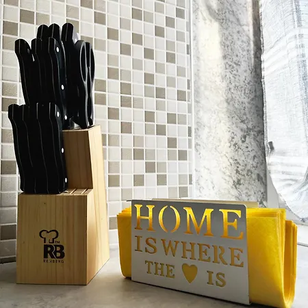 The Lake-side Corner Апартаменты